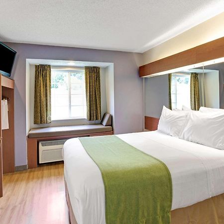 Microtel Inn & Suites By Wyndham Cherokee Ngoại thất bức ảnh
