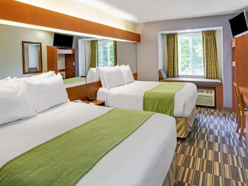 Microtel Inn & Suites By Wyndham Cherokee Ngoại thất bức ảnh