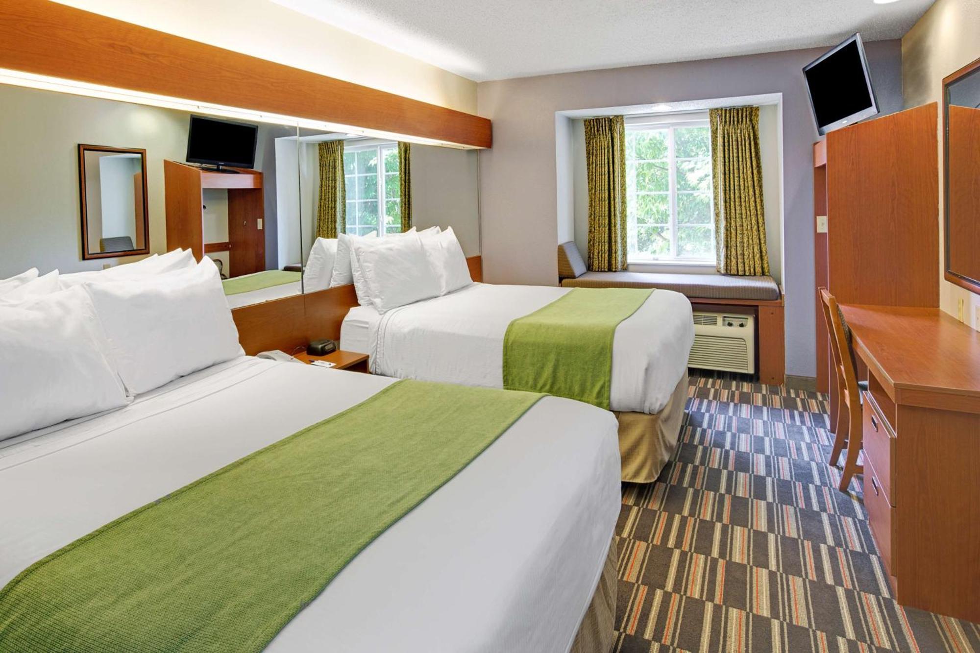 Microtel Inn & Suites By Wyndham Cherokee Ngoại thất bức ảnh